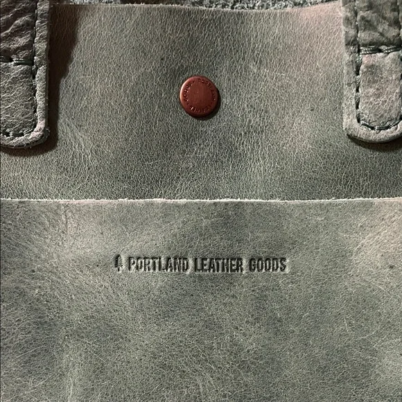 Portland Leather Reef mini snap crossbody - Picture 2 of 5